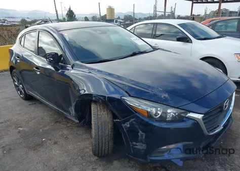 2018 Mazda Mazda3 Touring z USA, uszkodzony, nr VIN 3MZBN1L35JM273694